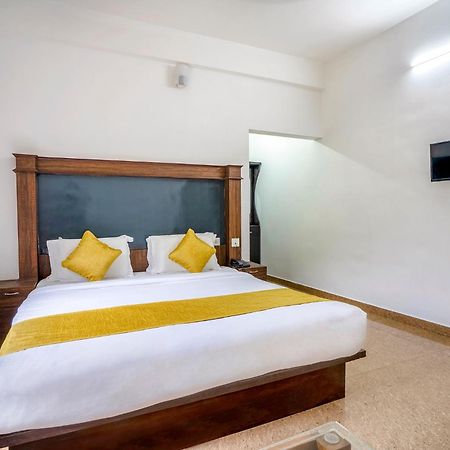 Fabhotel Abrigo Residency Anaviratty Exterior foto